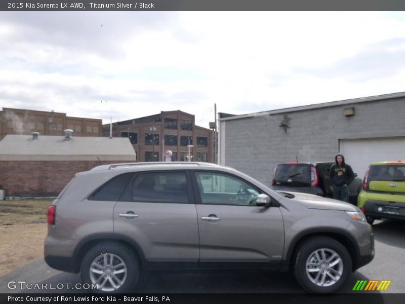 Titanium Silver / Black 2015 Kia Sorento LX AWD