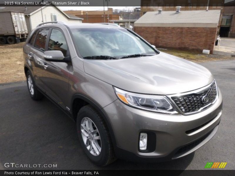 Front 3/4 View of 2015 Sorento LX AWD