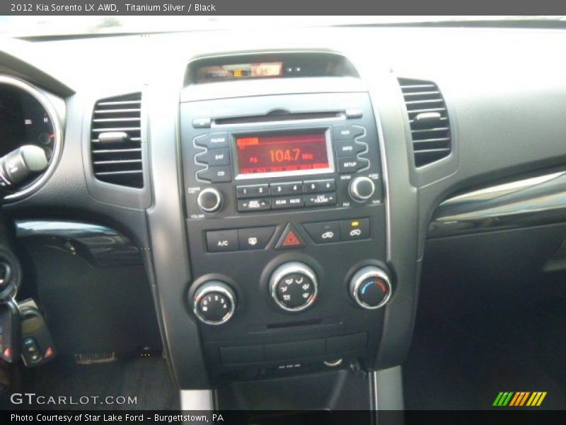 Titanium Silver / Black 2012 Kia Sorento LX AWD