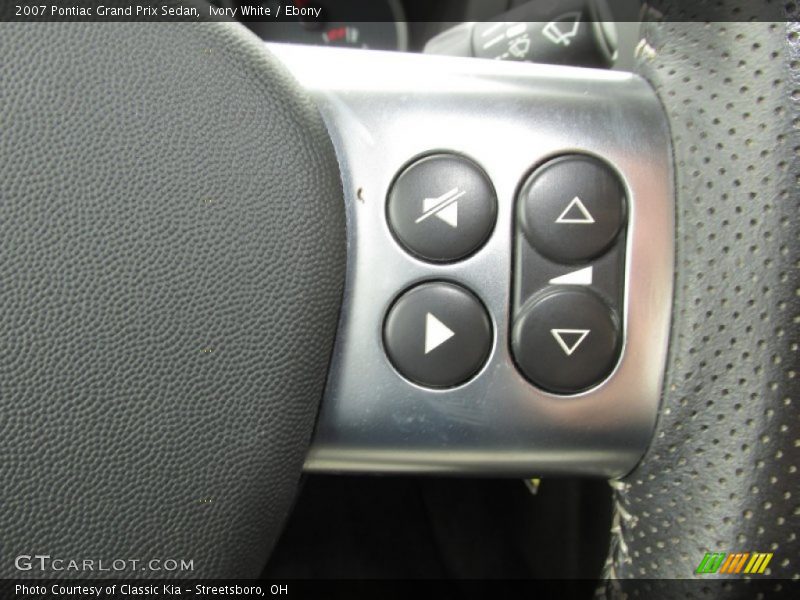 Ivory White / Ebony 2007 Pontiac Grand Prix Sedan
