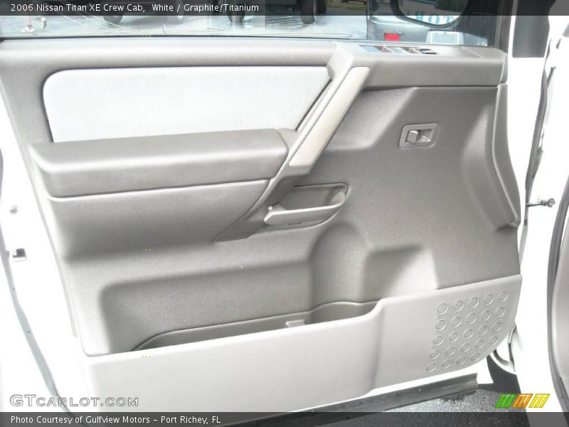 White / Graphite/Titanium 2006 Nissan Titan XE Crew Cab