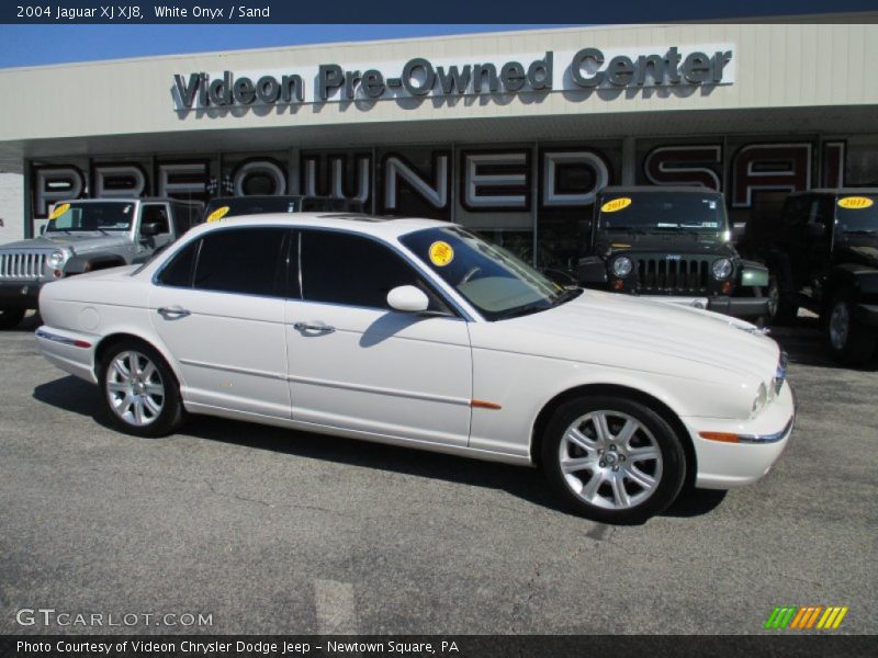 White Onyx / Sand 2004 Jaguar XJ XJ8