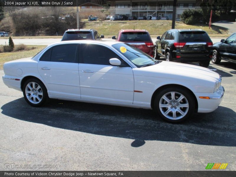 White Onyx / Sand 2004 Jaguar XJ XJ8