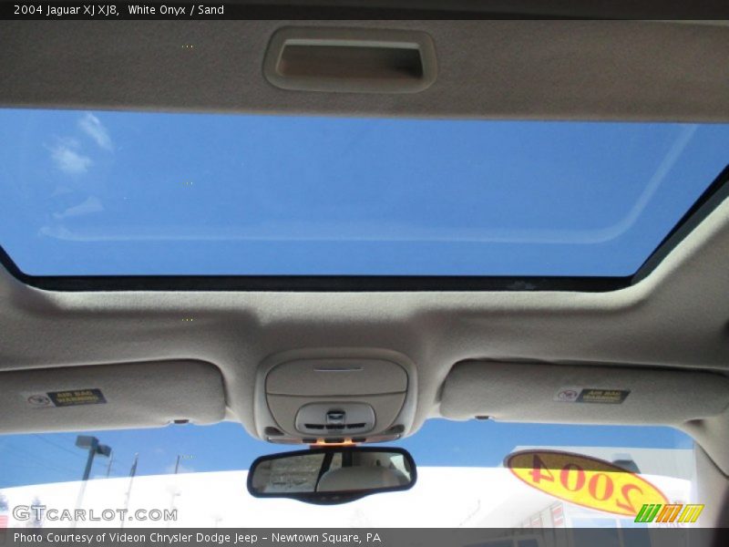 White Onyx / Sand 2004 Jaguar XJ XJ8