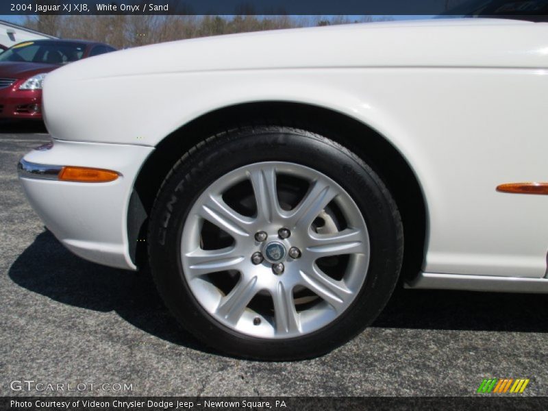  2004 XJ XJ8 Wheel