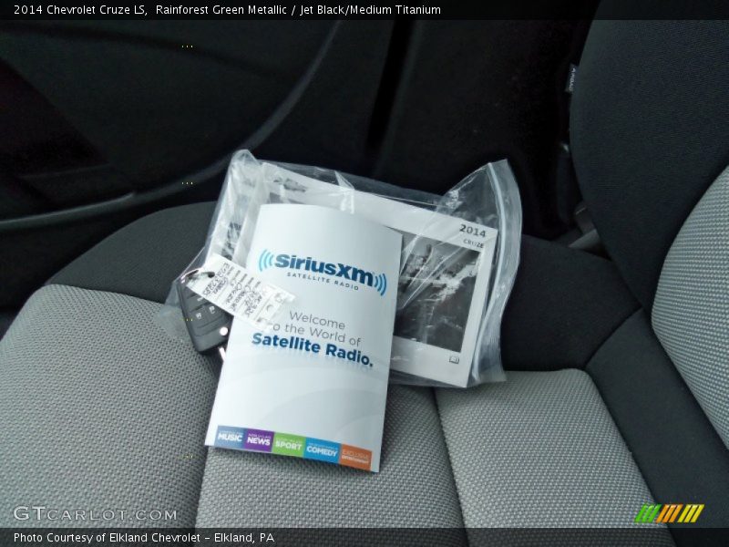 Rainforest Green Metallic / Jet Black/Medium Titanium 2014 Chevrolet Cruze LS