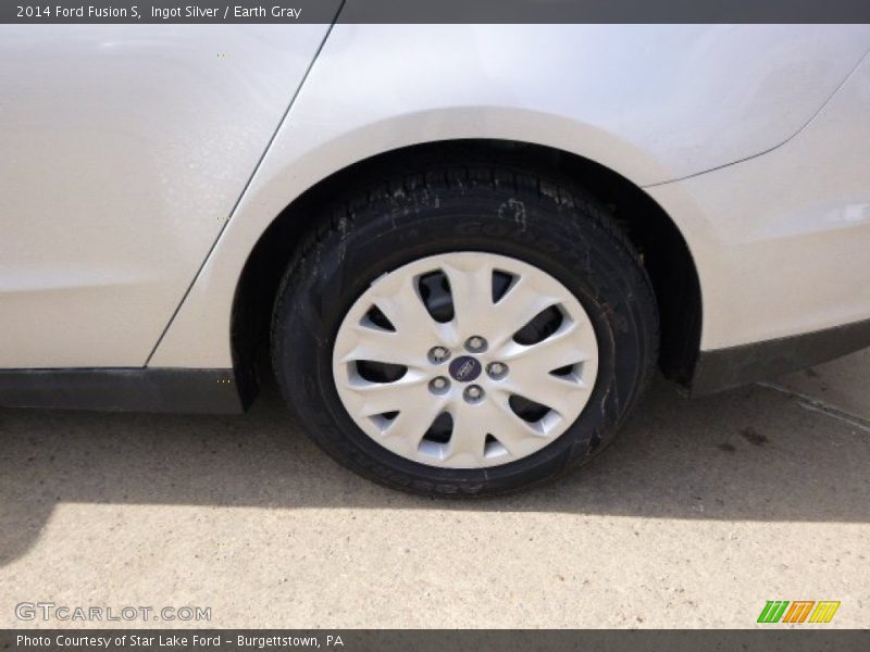 Ingot Silver / Earth Gray 2014 Ford Fusion S