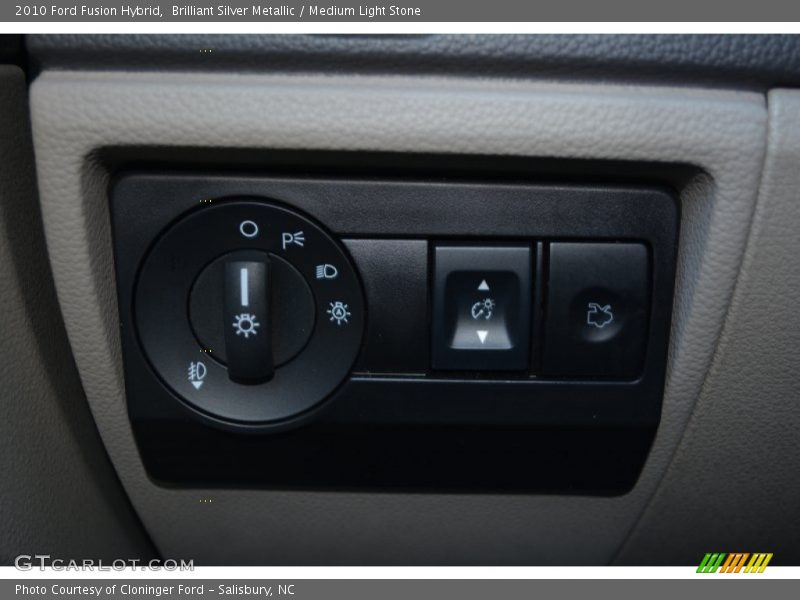 Brilliant Silver Metallic / Medium Light Stone 2010 Ford Fusion Hybrid