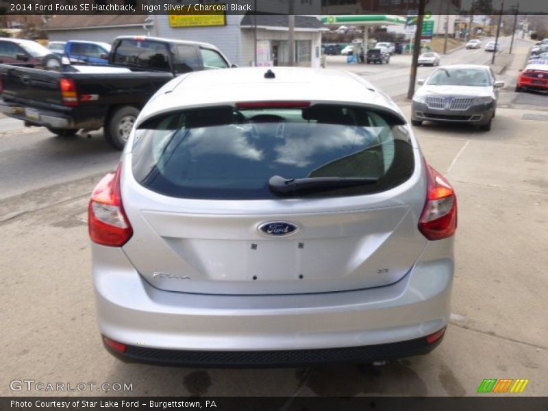 Ingot Silver / Charcoal Black 2014 Ford Focus SE Hatchback