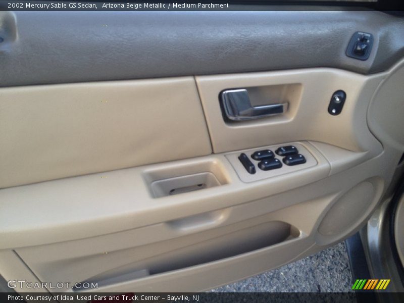 Arizona Beige Metallic / Medium Parchment 2002 Mercury Sable GS Sedan