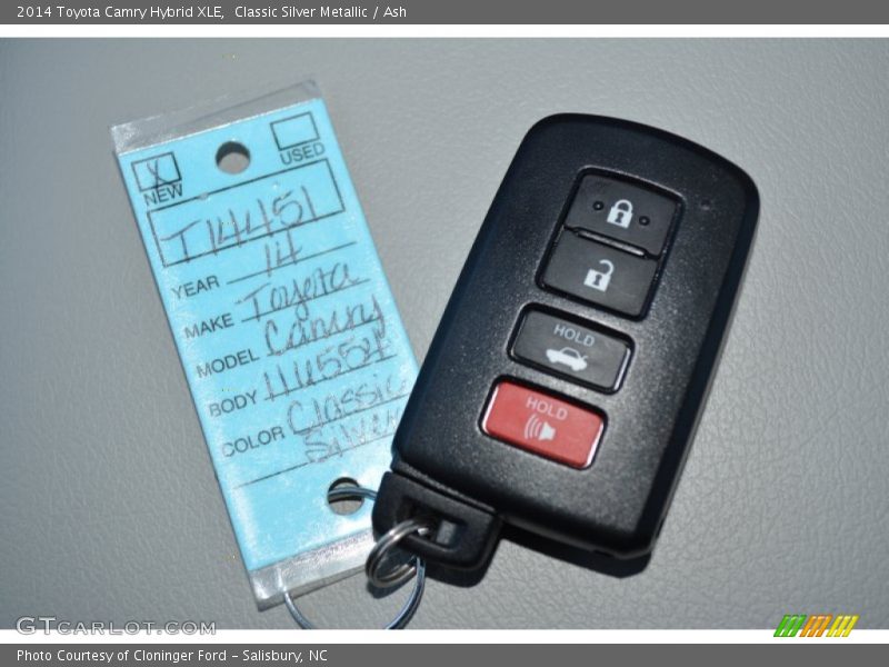 Classic Silver Metallic / Ash 2014 Toyota Camry Hybrid XLE