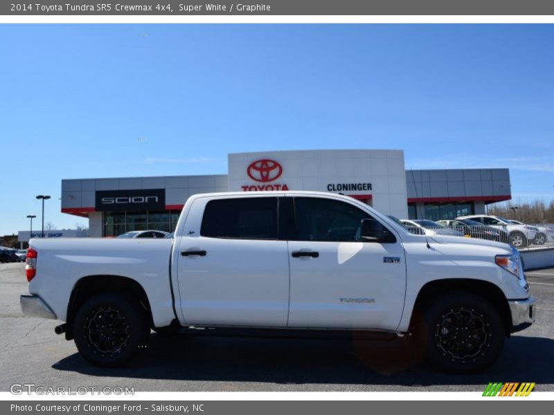Super White / Graphite 2014 Toyota Tundra SR5 Crewmax 4x4
