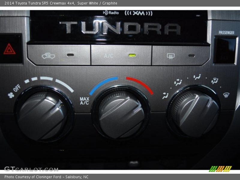 Super White / Graphite 2014 Toyota Tundra SR5 Crewmax 4x4