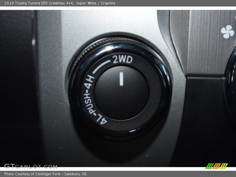 Super White / Graphite 2014 Toyota Tundra SR5 Crewmax 4x4