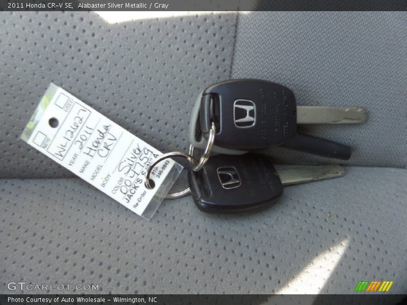 Alabaster Silver Metallic / Gray 2011 Honda CR-V SE