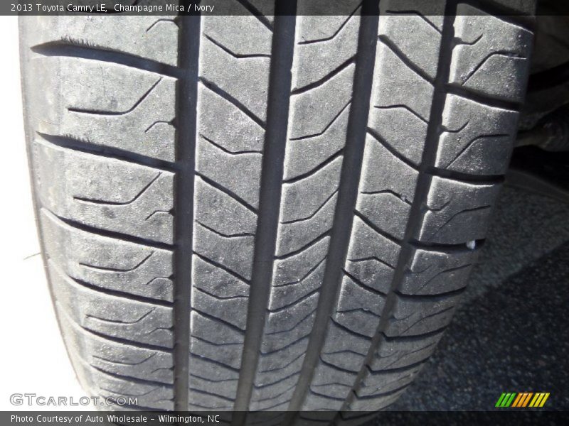 Champagne Mica / Ivory 2013 Toyota Camry LE