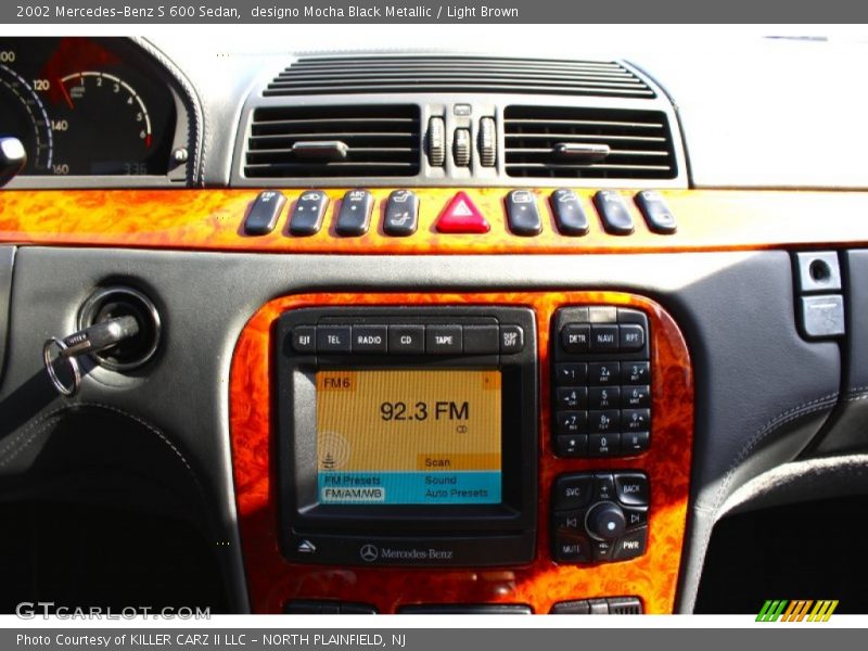 Controls of 2002 S 600 Sedan