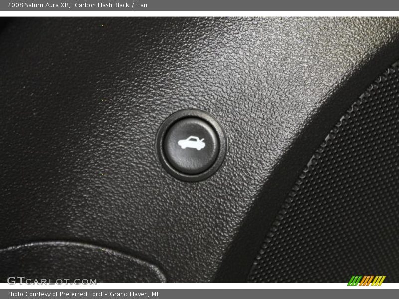 Carbon Flash Black / Tan 2008 Saturn Aura XR