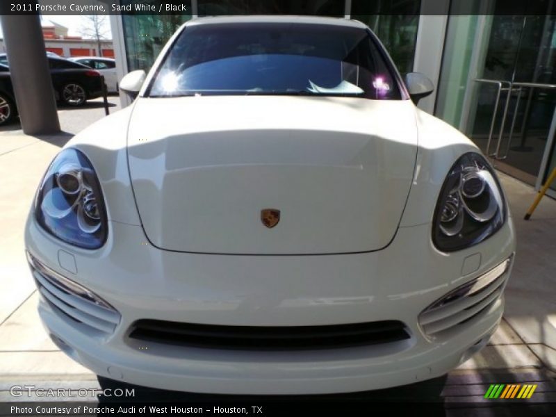 Sand White / Black 2011 Porsche Cayenne