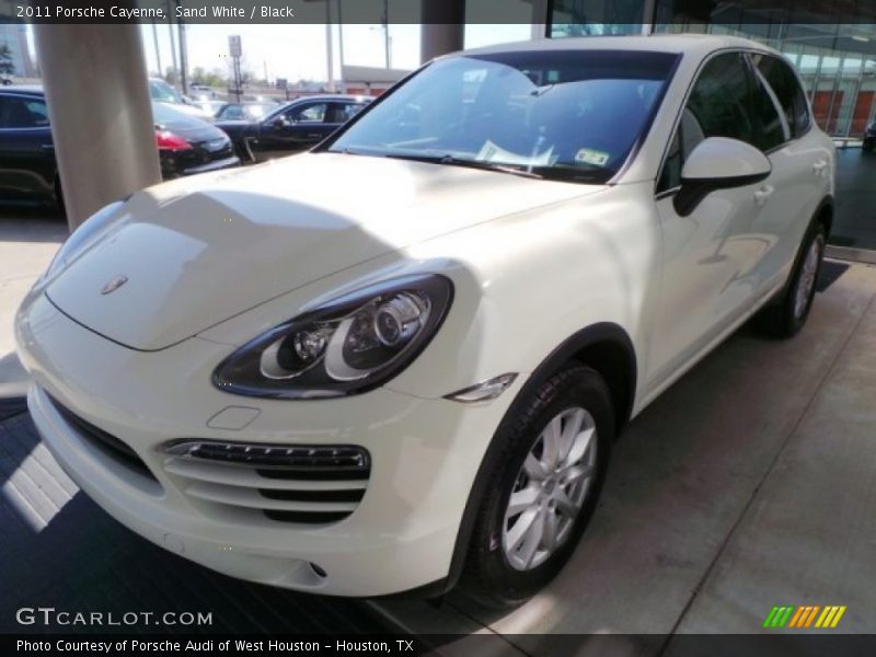 Sand White / Black 2011 Porsche Cayenne