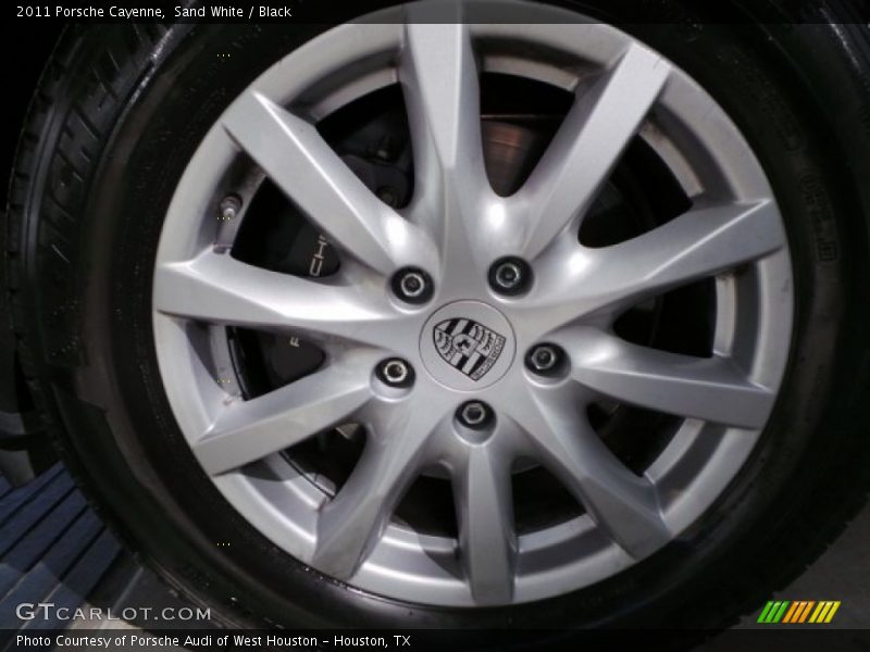 Sand White / Black 2011 Porsche Cayenne