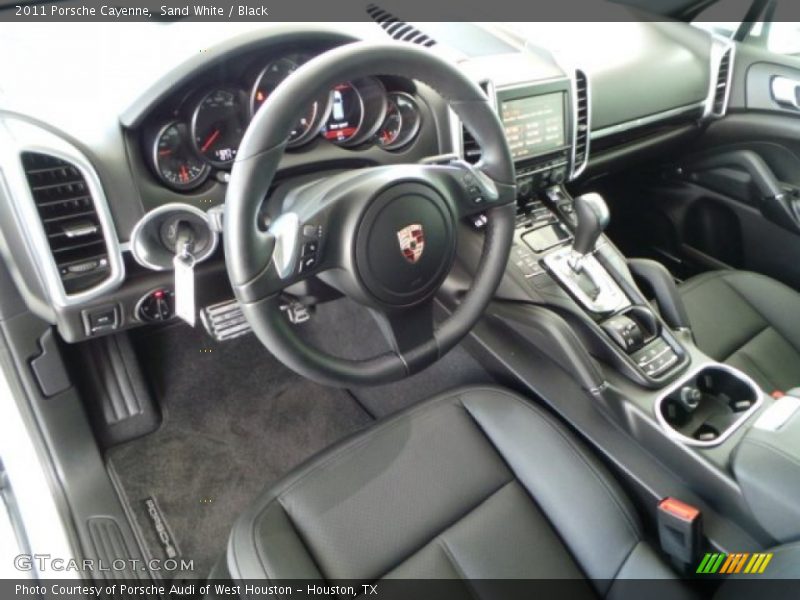 Sand White / Black 2011 Porsche Cayenne