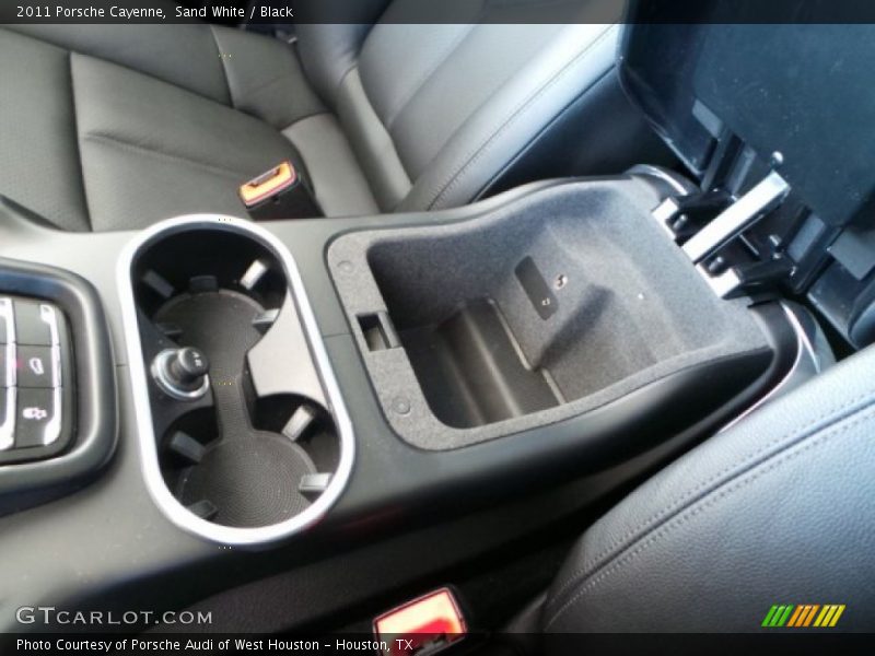 Sand White / Black 2011 Porsche Cayenne
