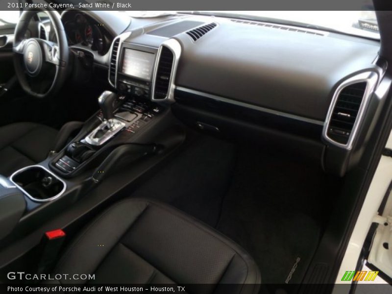 Sand White / Black 2011 Porsche Cayenne