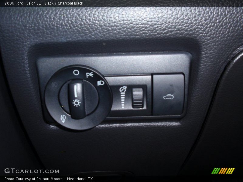 Black / Charcoal Black 2006 Ford Fusion SE