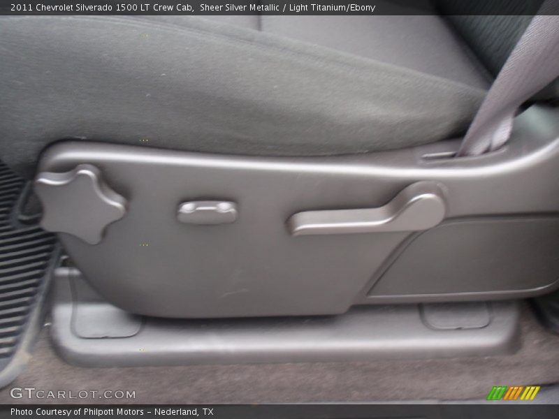 Sheer Silver Metallic / Light Titanium/Ebony 2011 Chevrolet Silverado 1500 LT Crew Cab