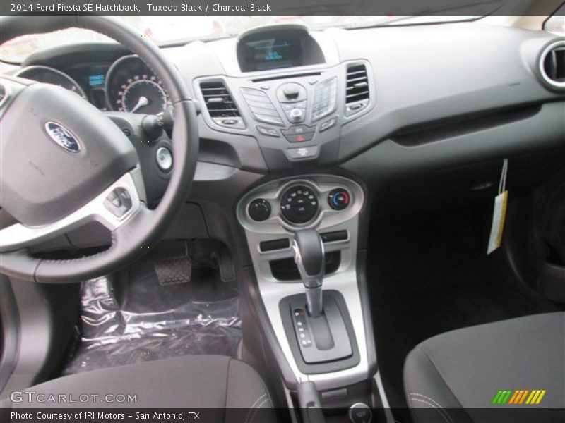Tuxedo Black / Charcoal Black 2014 Ford Fiesta SE Hatchback