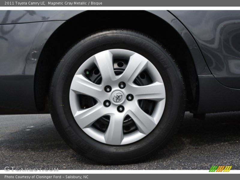 Magnetic Gray Metallic / Bisque 2011 Toyota Camry LE