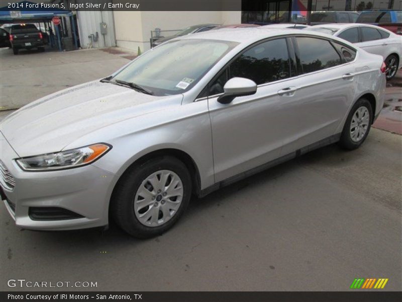 Ingot Silver / Earth Gray 2014 Ford Fusion S