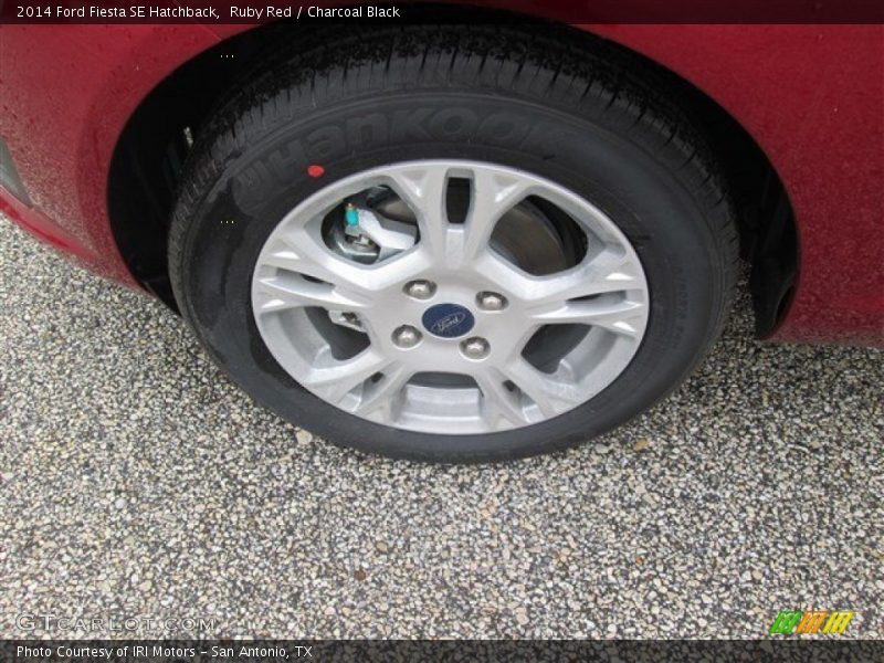Ruby Red / Charcoal Black 2014 Ford Fiesta SE Hatchback