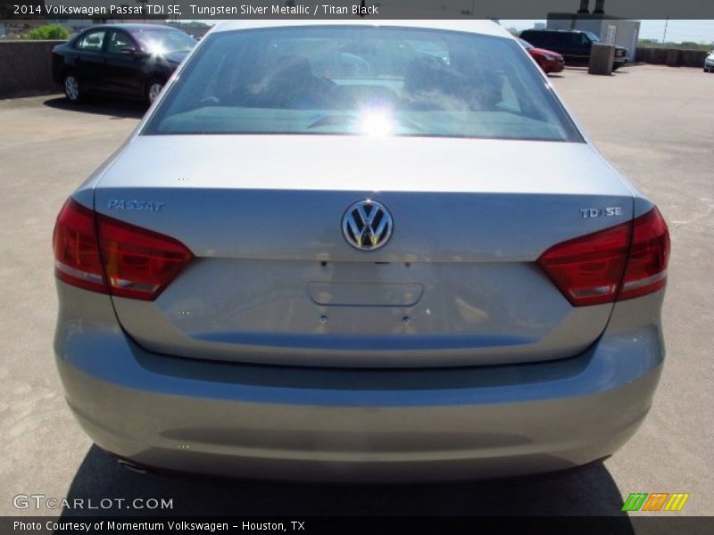 Tungsten Silver Metallic / Titan Black 2014 Volkswagen Passat TDI SE