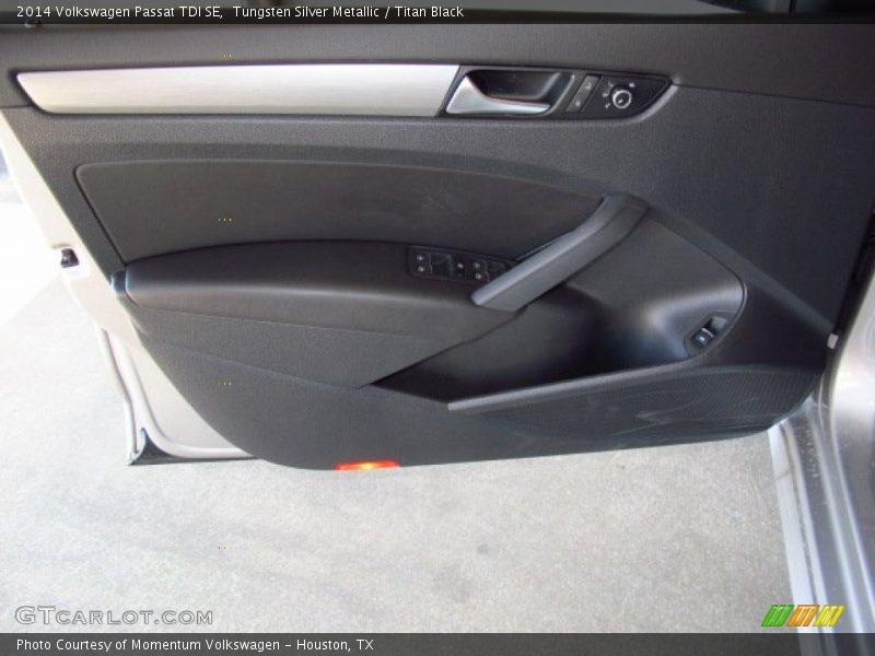 Tungsten Silver Metallic / Titan Black 2014 Volkswagen Passat TDI SE