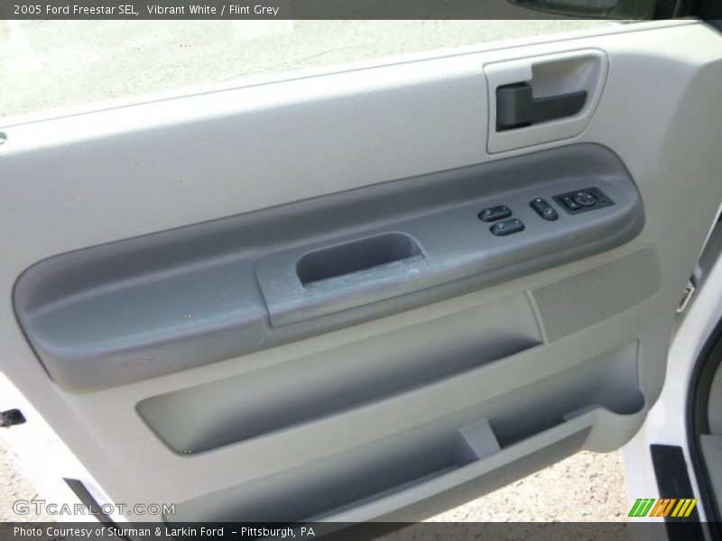 Vibrant White / Flint Grey 2005 Ford Freestar SEL