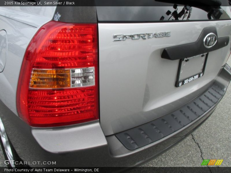 Satin Silver / Black 2005 Kia Sportage LX