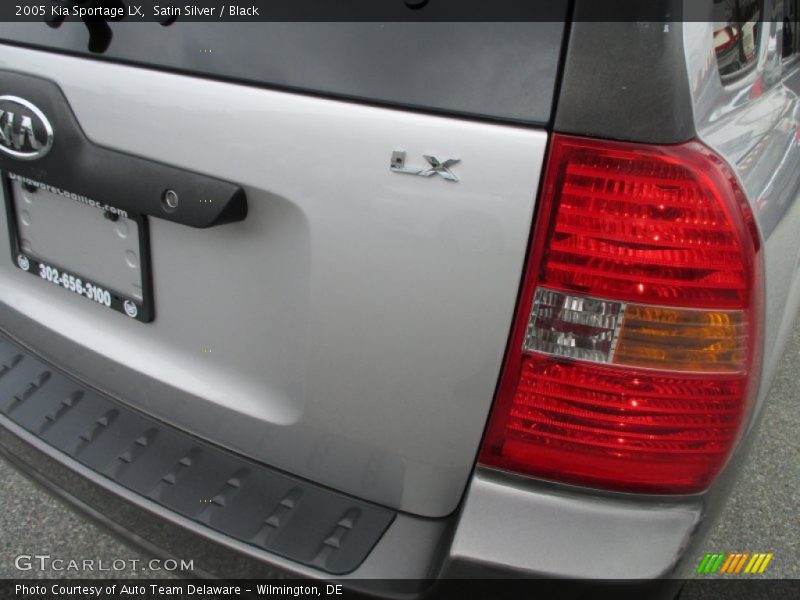 Satin Silver / Black 2005 Kia Sportage LX