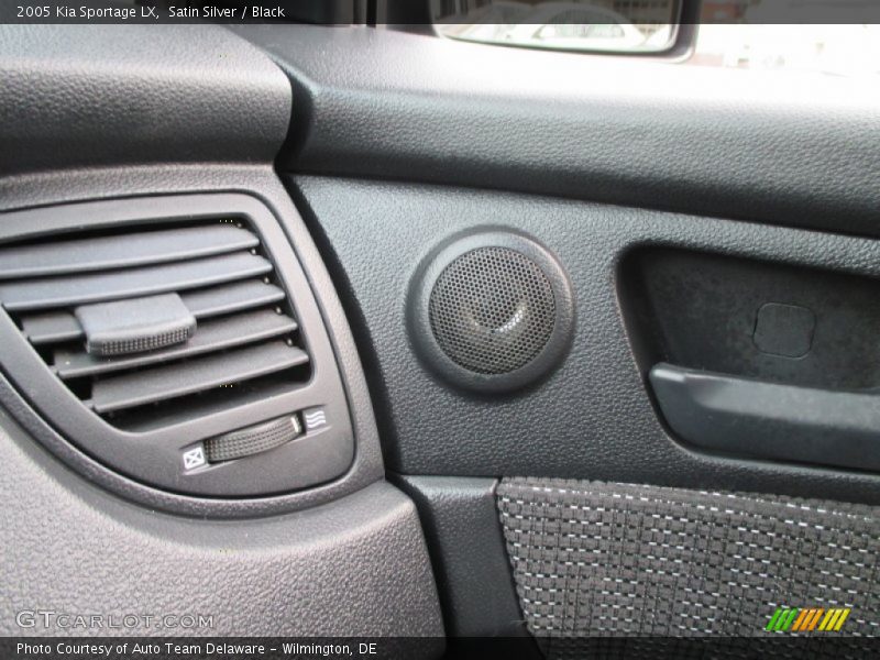 Satin Silver / Black 2005 Kia Sportage LX