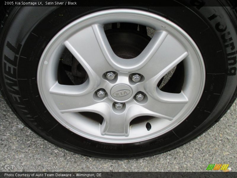  2005 Sportage LX Wheel