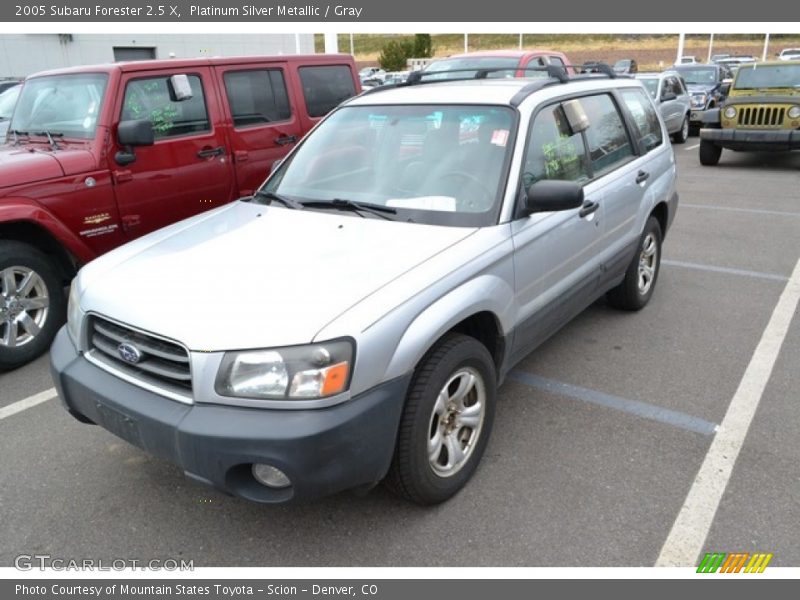 Front 3/4 View of 2005 Forester 2.5 X