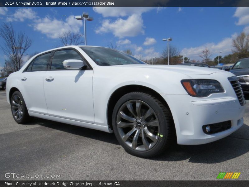Front 3/4 View of 2014 300 S