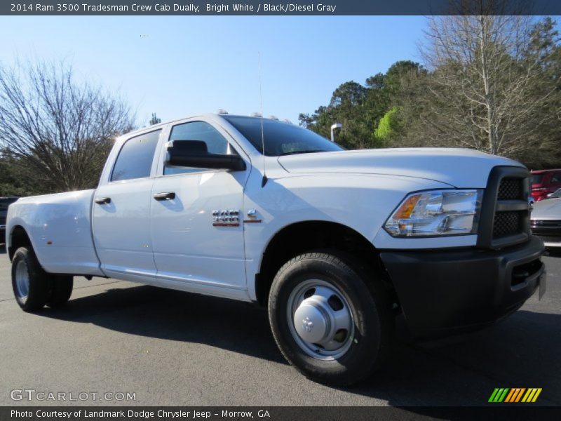 Bright White / Black/Diesel Gray 2014 Ram 3500 Tradesman Crew Cab Dually