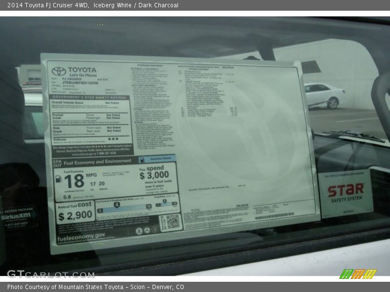 Iceberg White / Dark Charcoal 2014 Toyota FJ Cruiser 4WD