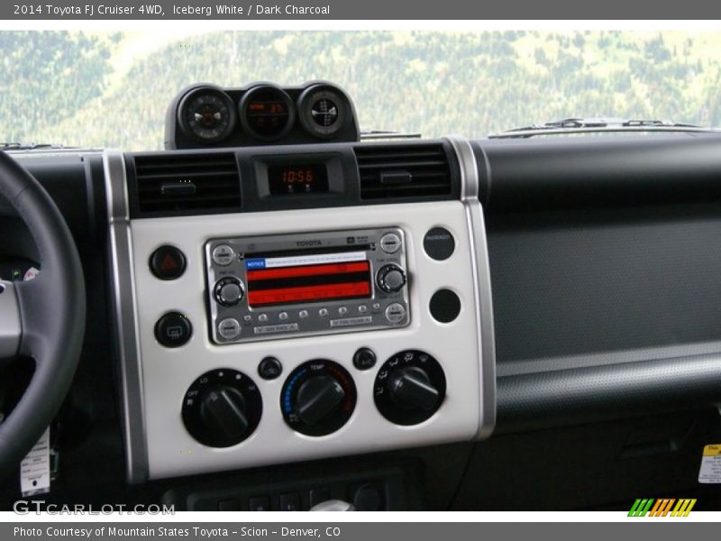 Iceberg White / Dark Charcoal 2014 Toyota FJ Cruiser 4WD