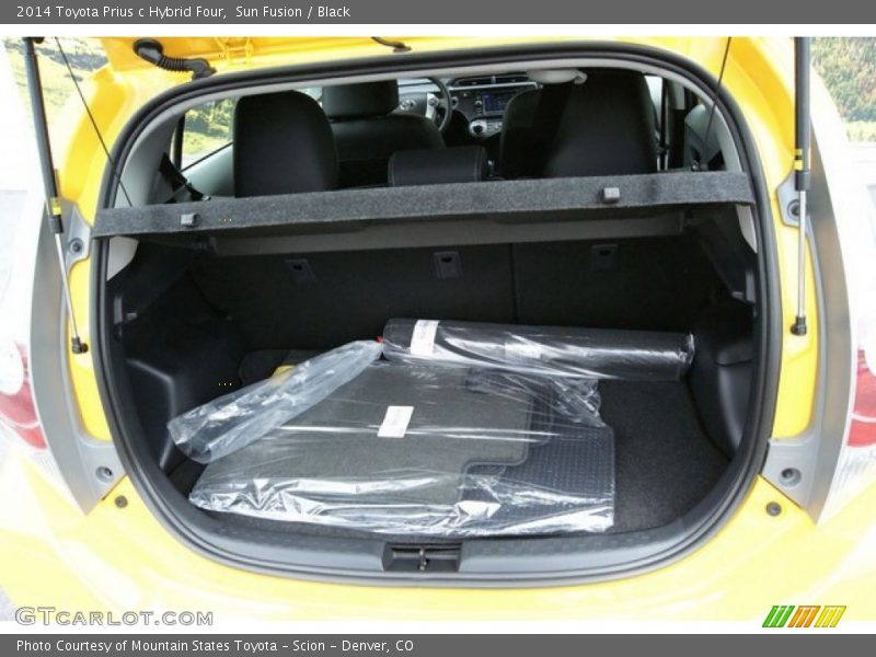  2014 Prius c Hybrid Four Trunk