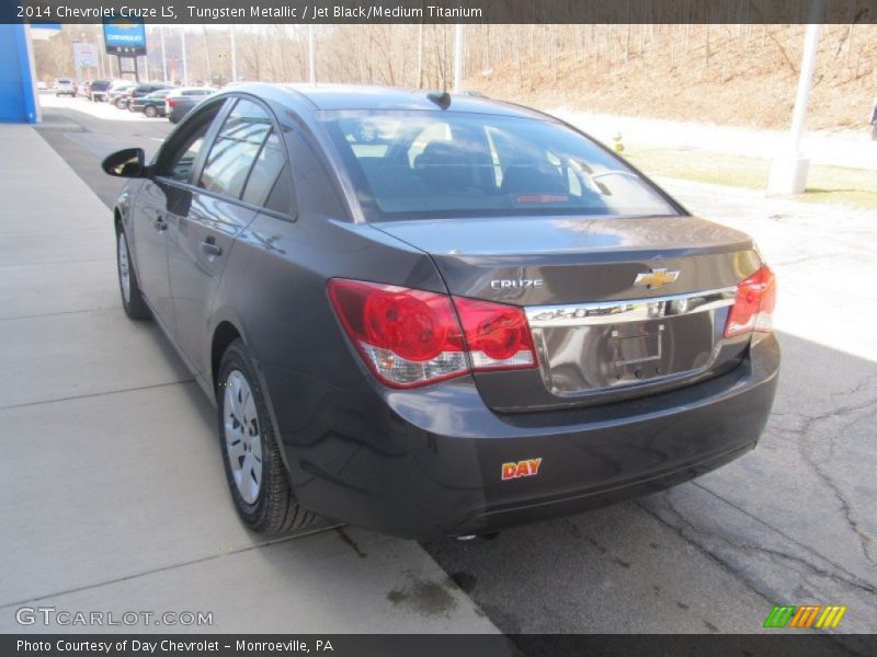 Tungsten Metallic / Jet Black/Medium Titanium 2014 Chevrolet Cruze LS