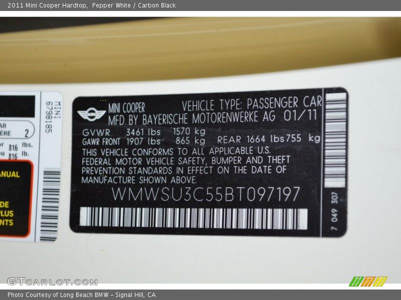 Pepper White / Carbon Black 2011 Mini Cooper Hardtop