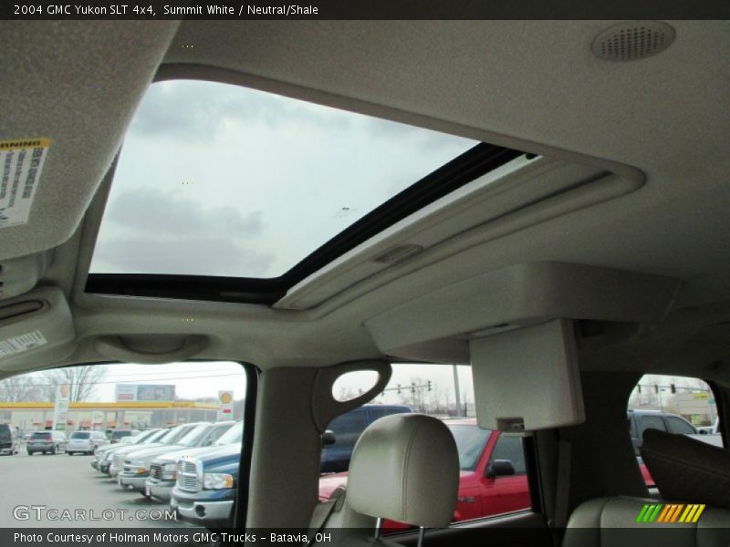Summit White / Neutral/Shale 2004 GMC Yukon SLT 4x4